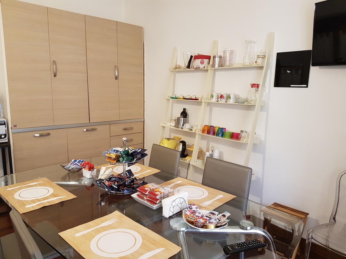Apartamento Bed & Parking Palermo Exterior foto