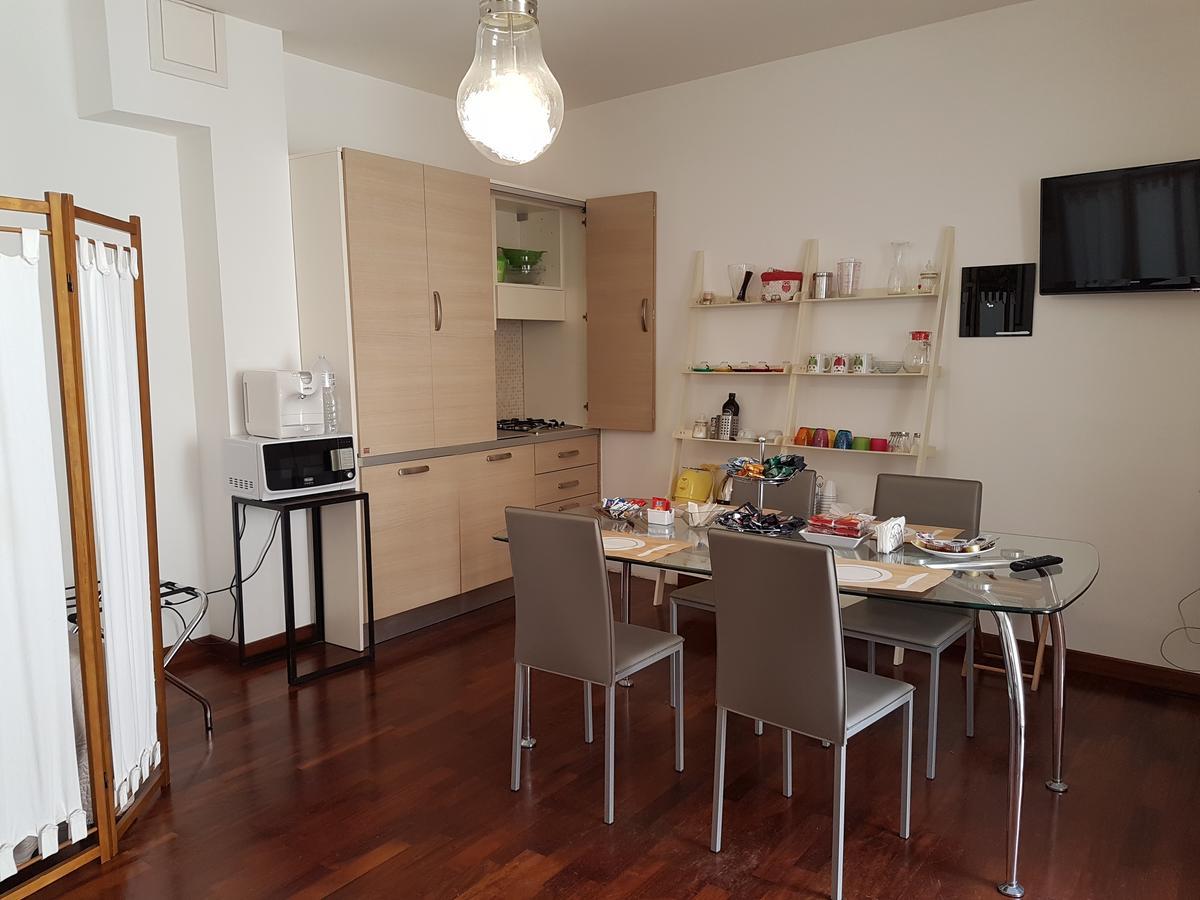 Apartamento Bed & Parking Palermo Exterior foto