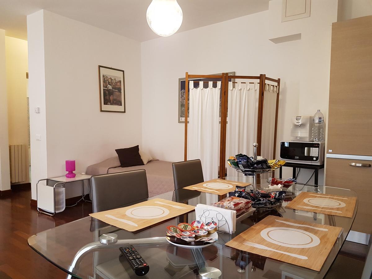 Apartamento Bed & Parking Palermo Exterior foto