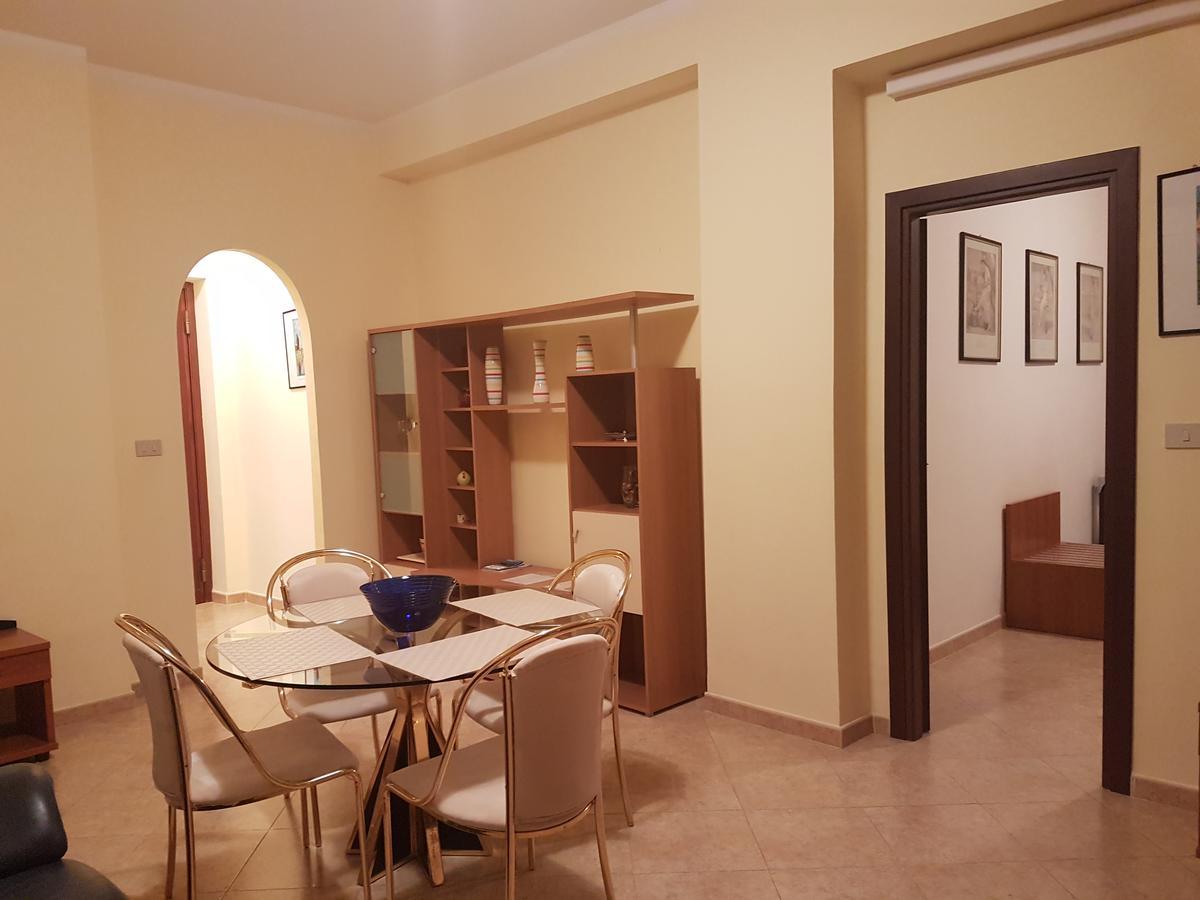 Apartamento Bed & Parking Palermo Exterior foto